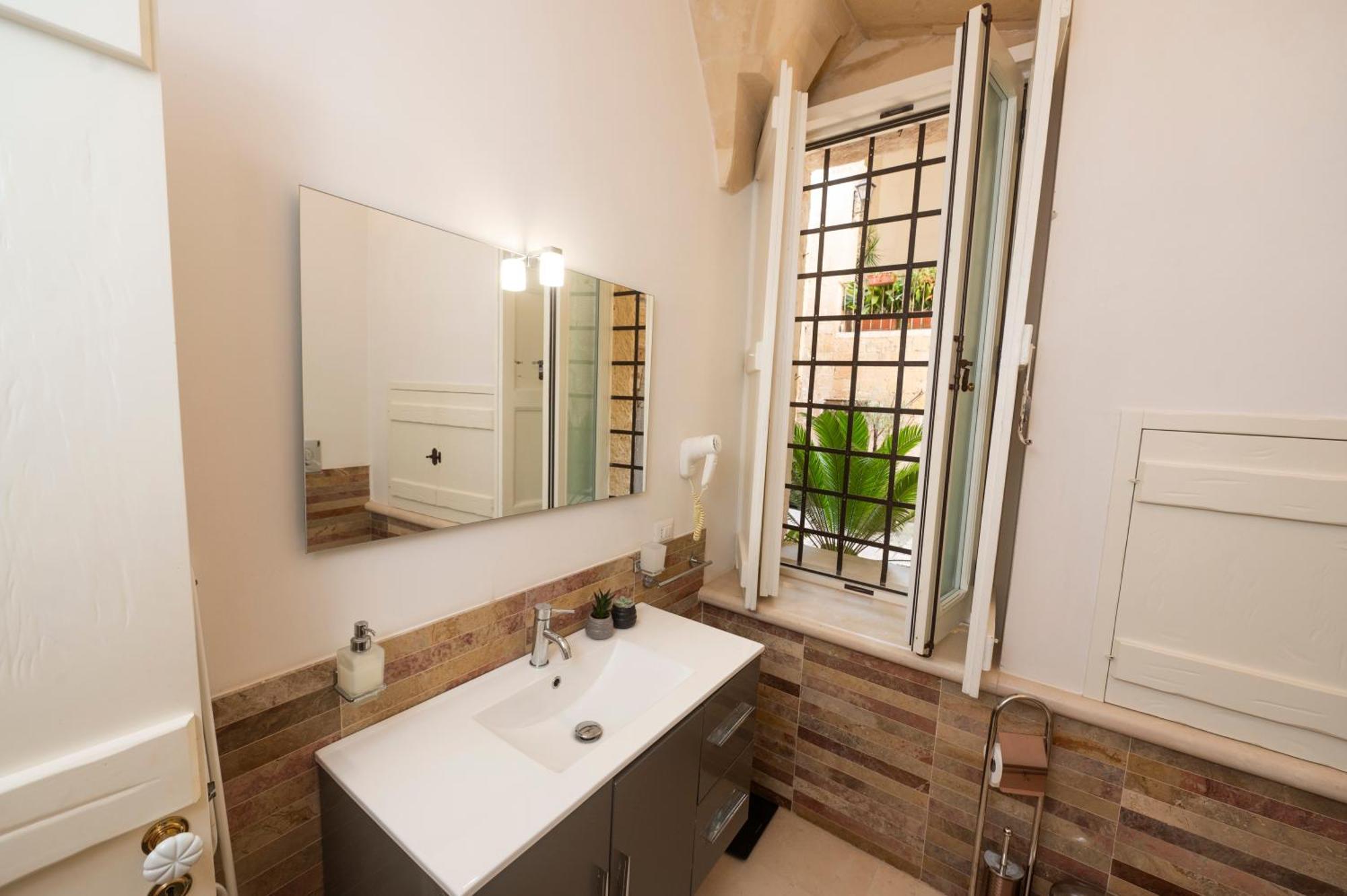 Basseo33 Suite Lecce Buitenkant foto